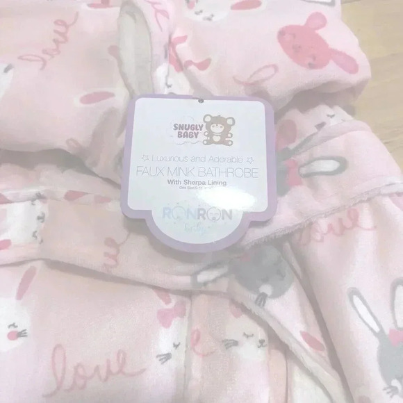 Zak & Zoey Toddler Girl Plush Bathrobe 0-9 Months Pink‎ and white with Clouds - Picture 7 of 7